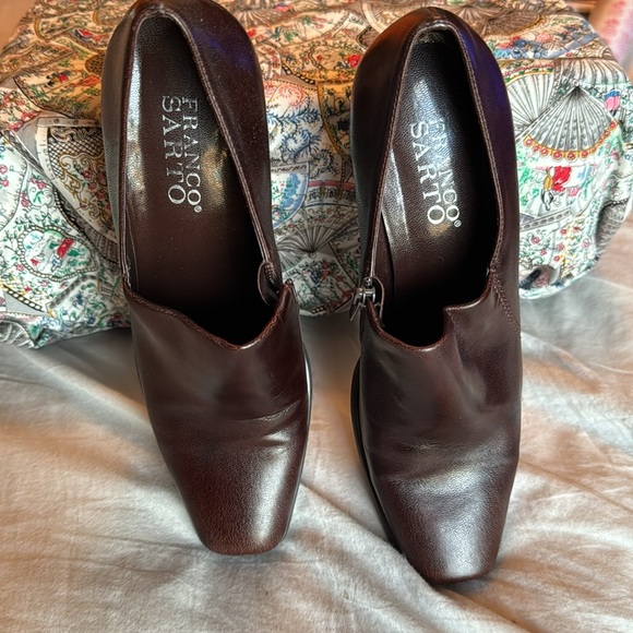 Franco Sarto Pumps 3” Heels Rich Dark Brown 6M Side Zip - Picture 2 of 5